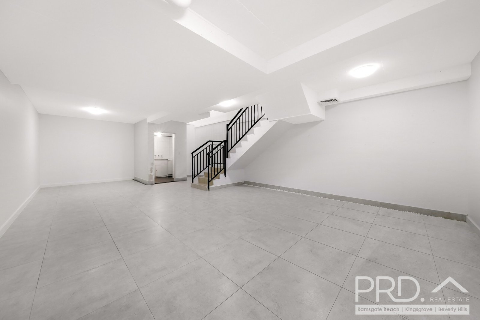 8 John Marie Place ROSELANDS 9