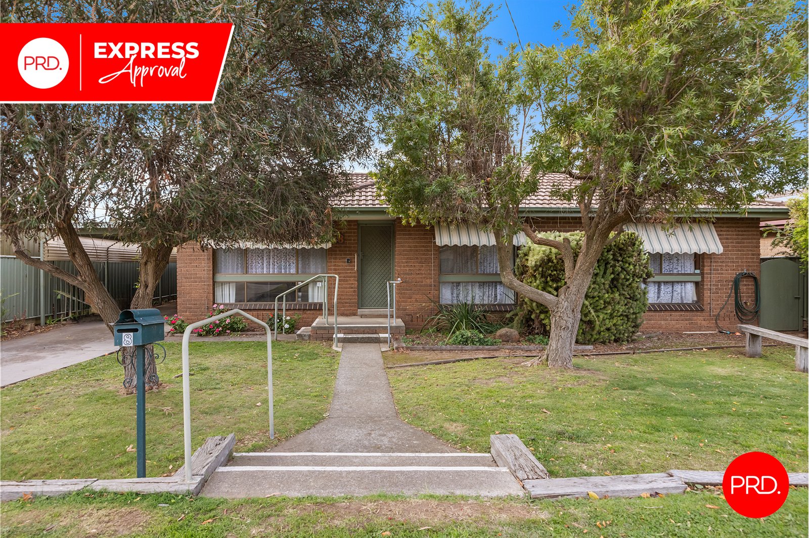8 John Street KANGAROO FLAT 2