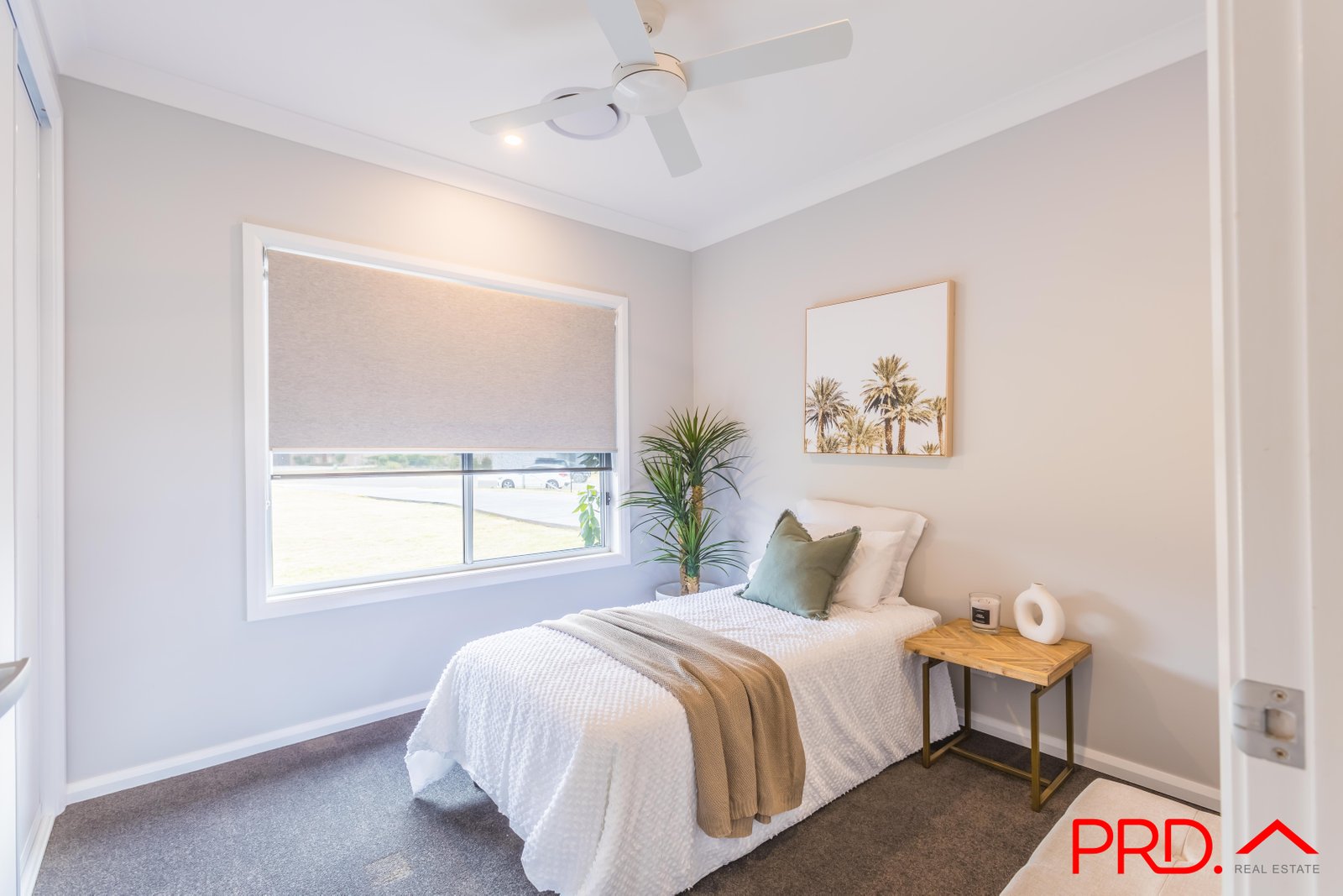 8 Jubata Drive TAMWORTH 19