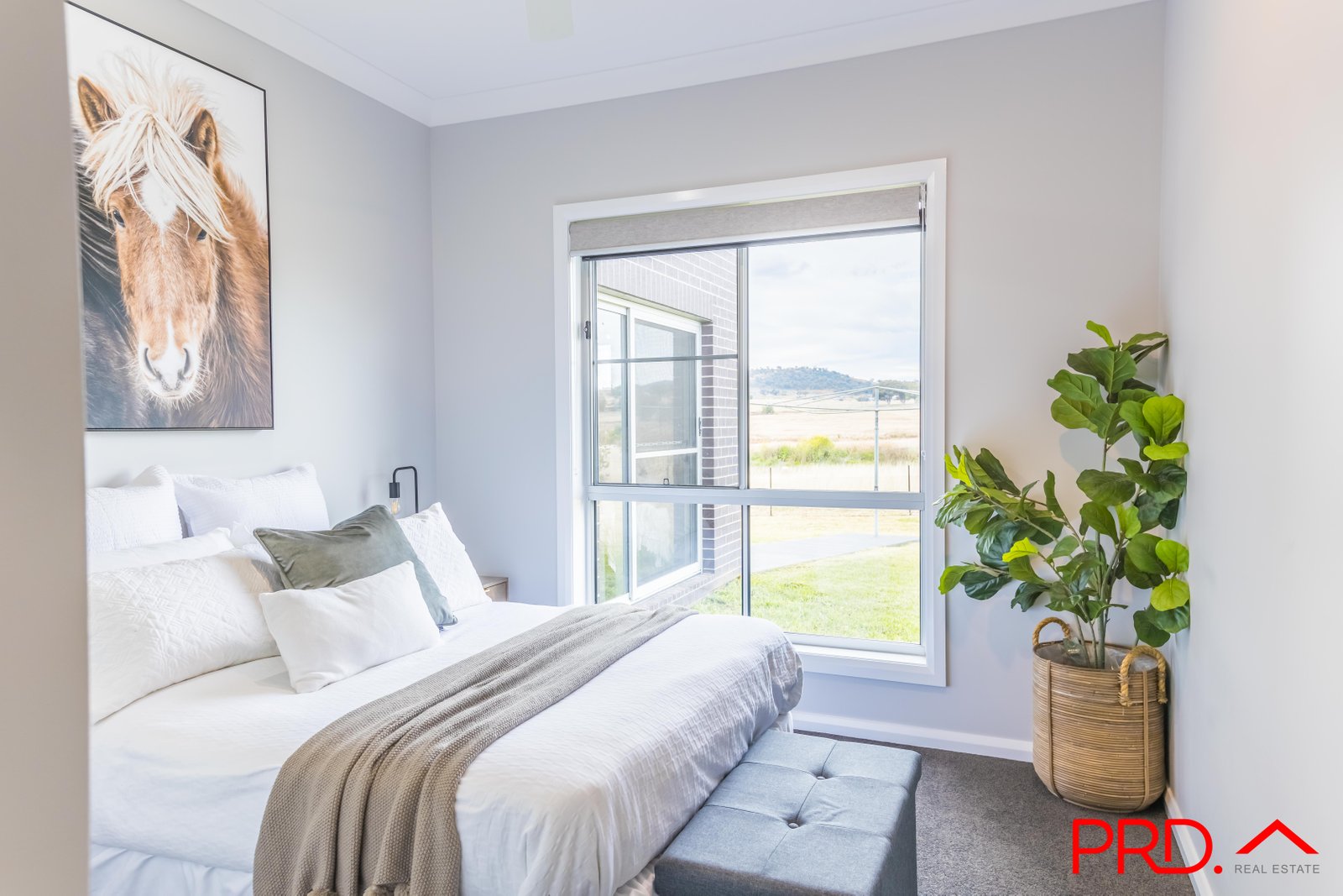 8 Jubata Drive TAMWORTH 25