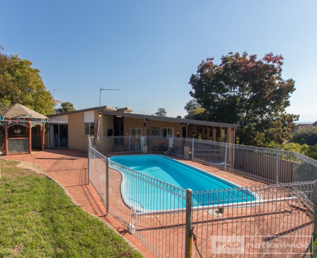 8 Kaleema Crescent TUMUT 1