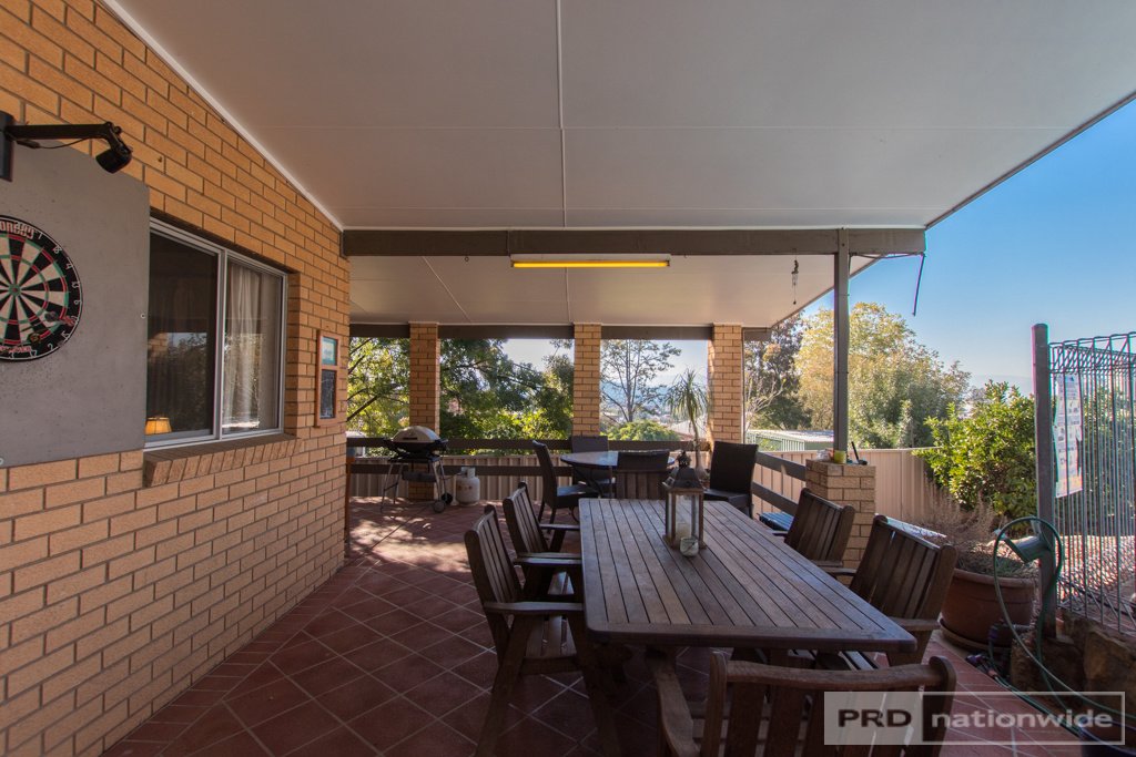 8 Kaleema Crescent TUMUT 2