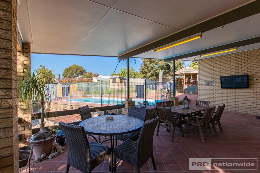 8 Kaleema Crescent TUMUT 3