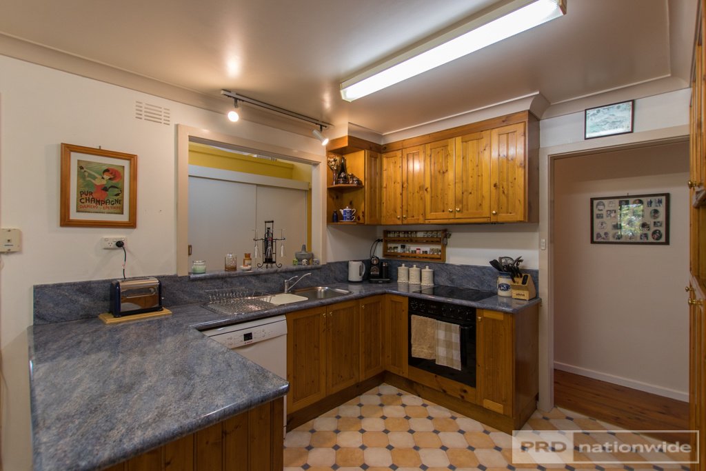 8 Kaleema Crescent TUMUT 6