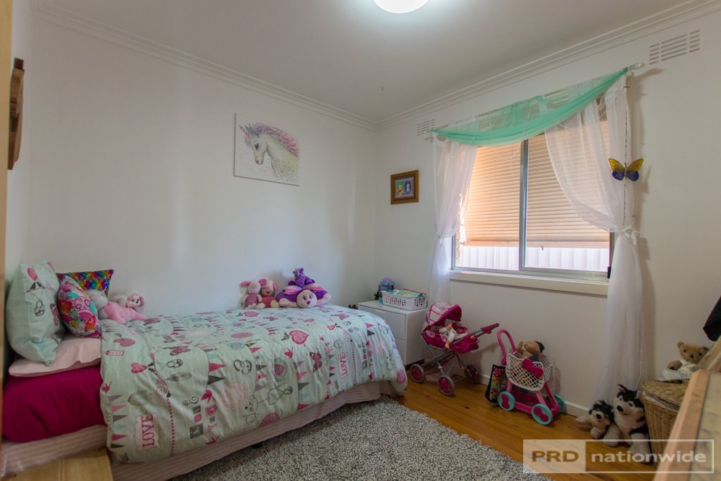 8 Kaleema Crescent TUMUT 15