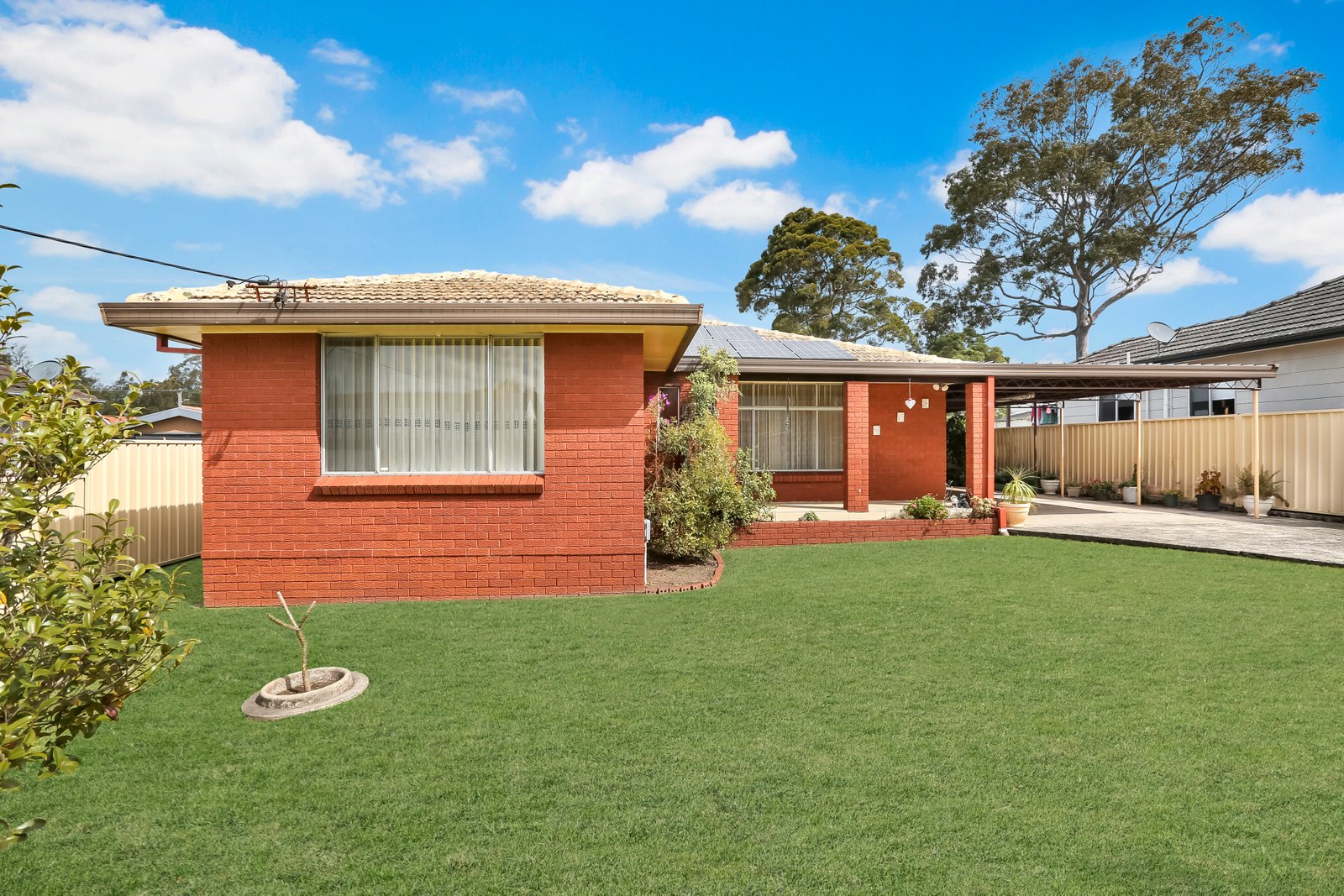 8 Kapooka Avenue DAPTO NSW 2530