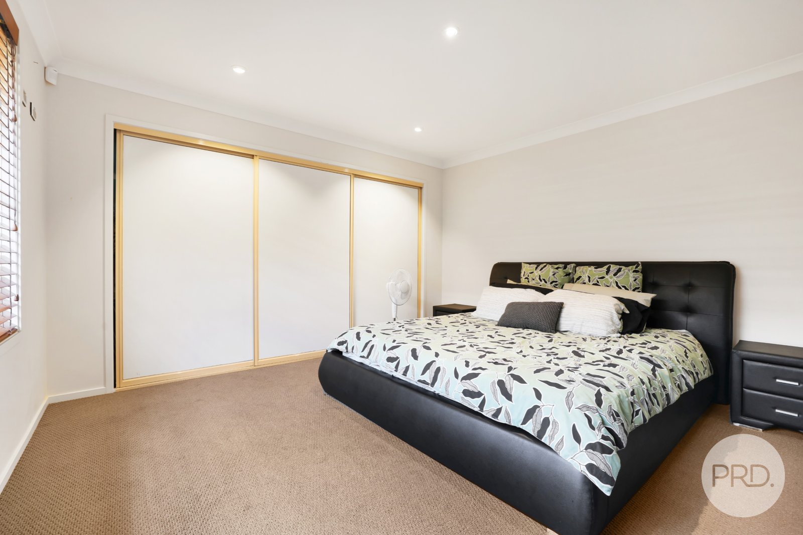 8 Karradji Court TAMWORTH 8