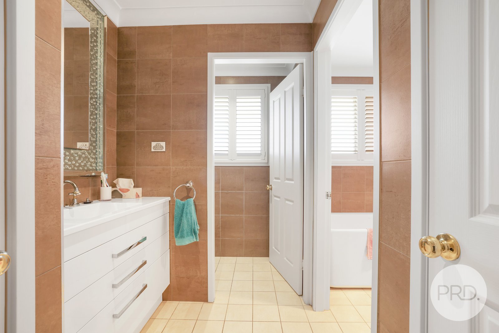 8 Karradji Court TAMWORTH 14