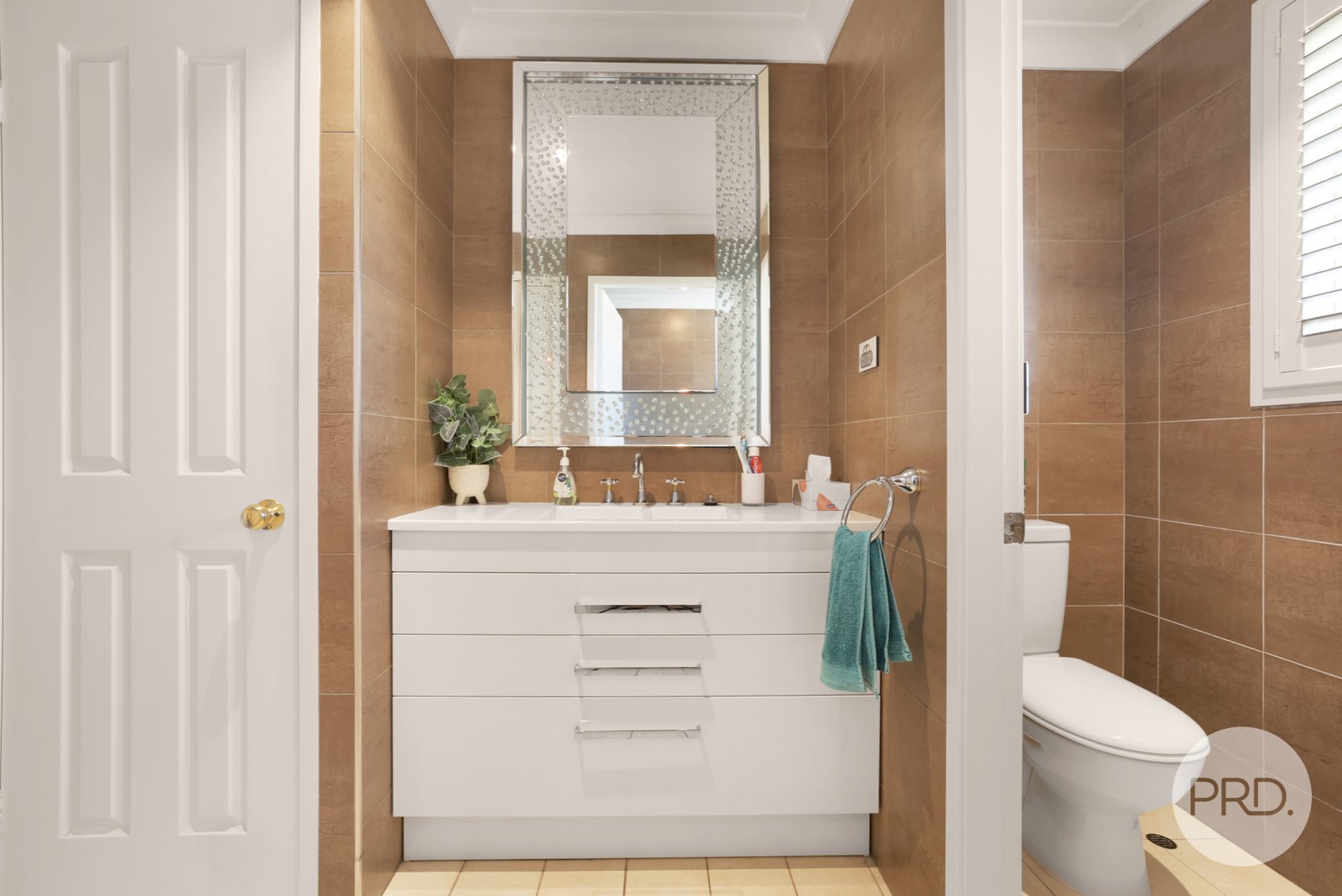 8 Karradji Court TAMWORTH 15