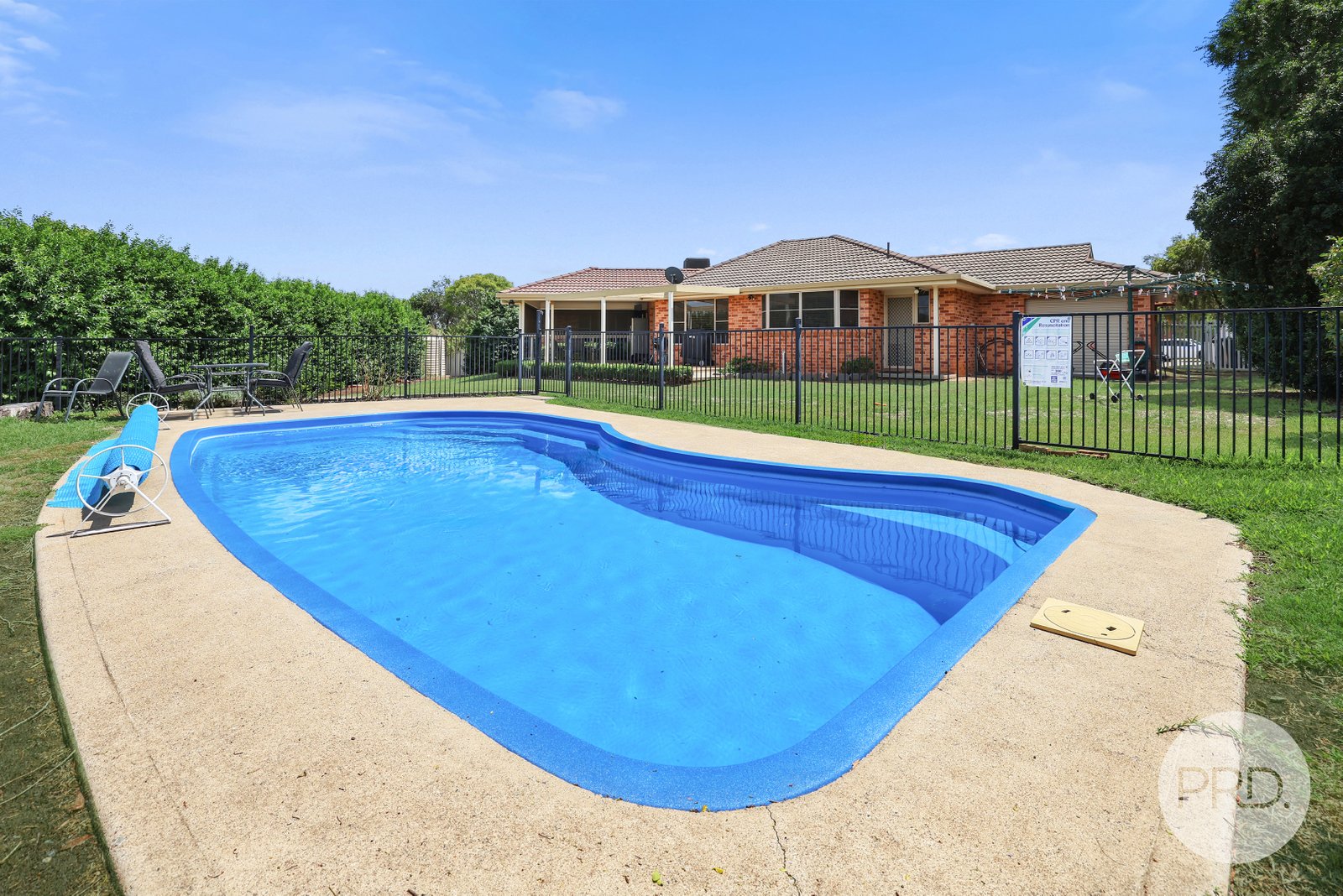 8 Karradji Court TAMWORTH 21