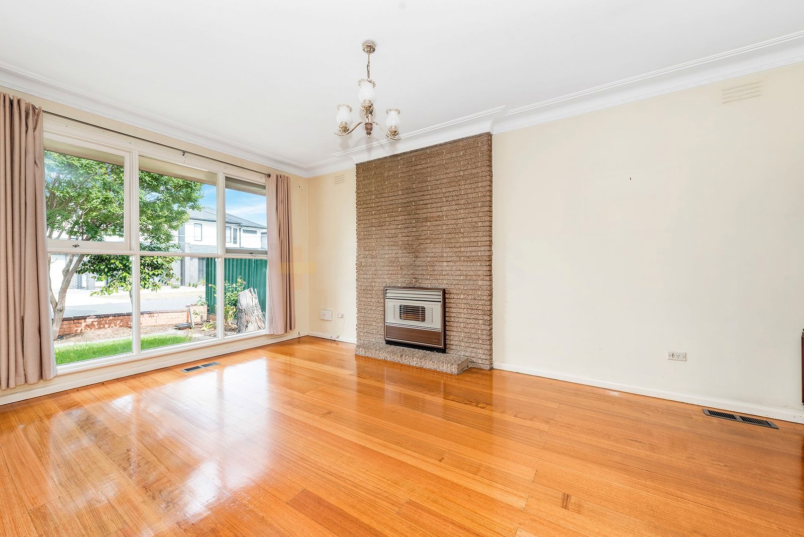 Gallery: 8 Kathleen Street