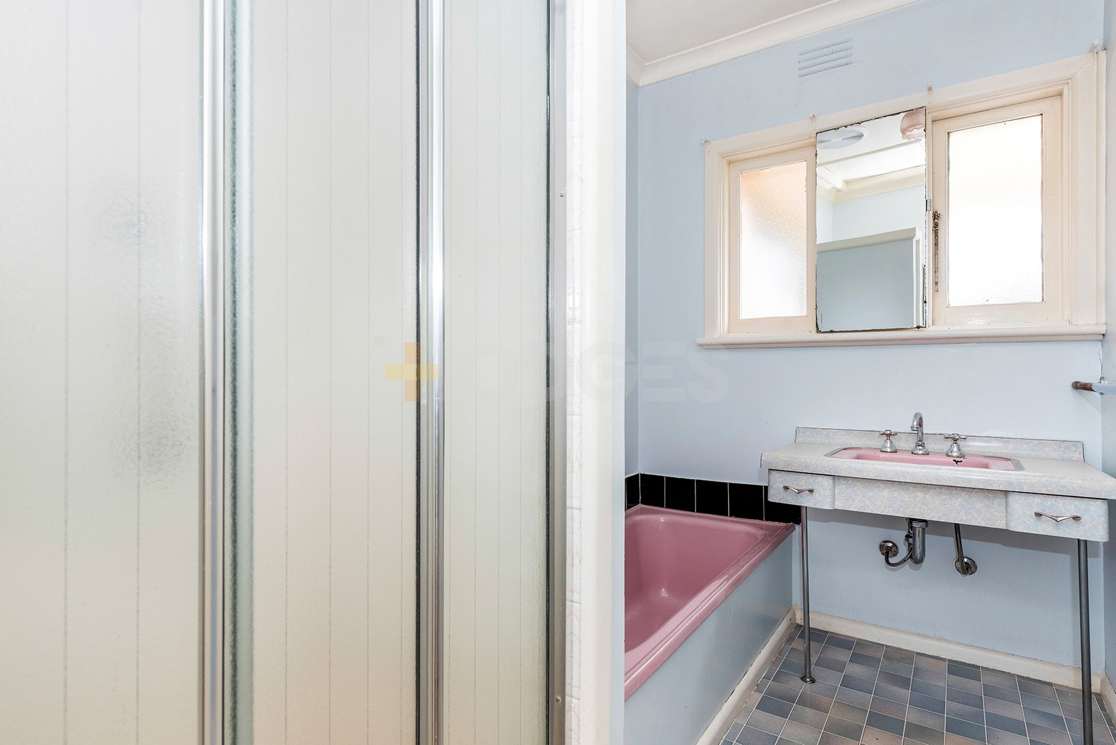 Gallery: 8 Kathleen Street