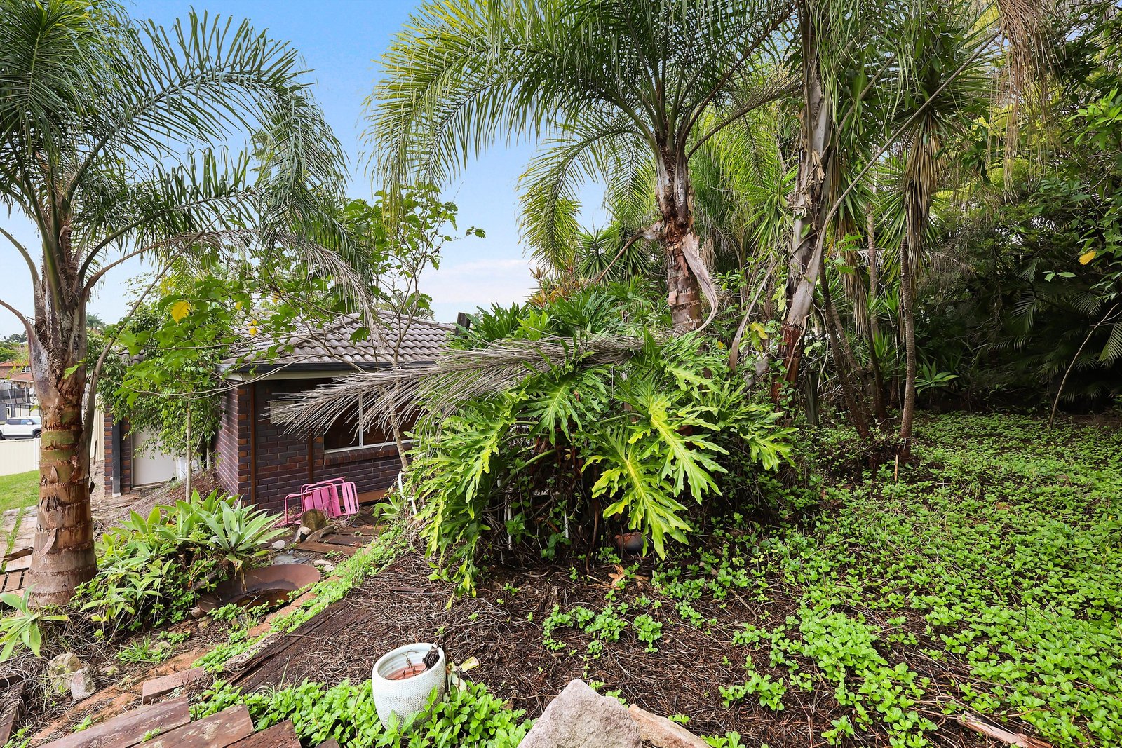 8 Kenley Court CARRARA 8