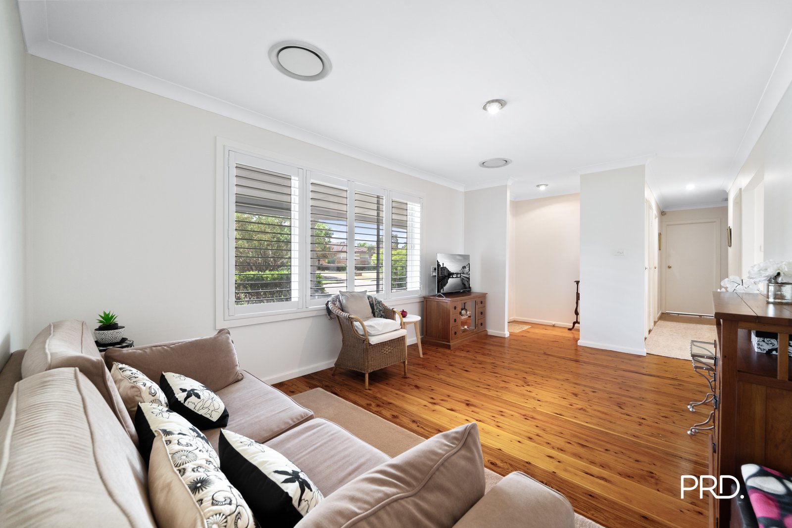 8 Kennedy Drive SOUTH PENRITH 3