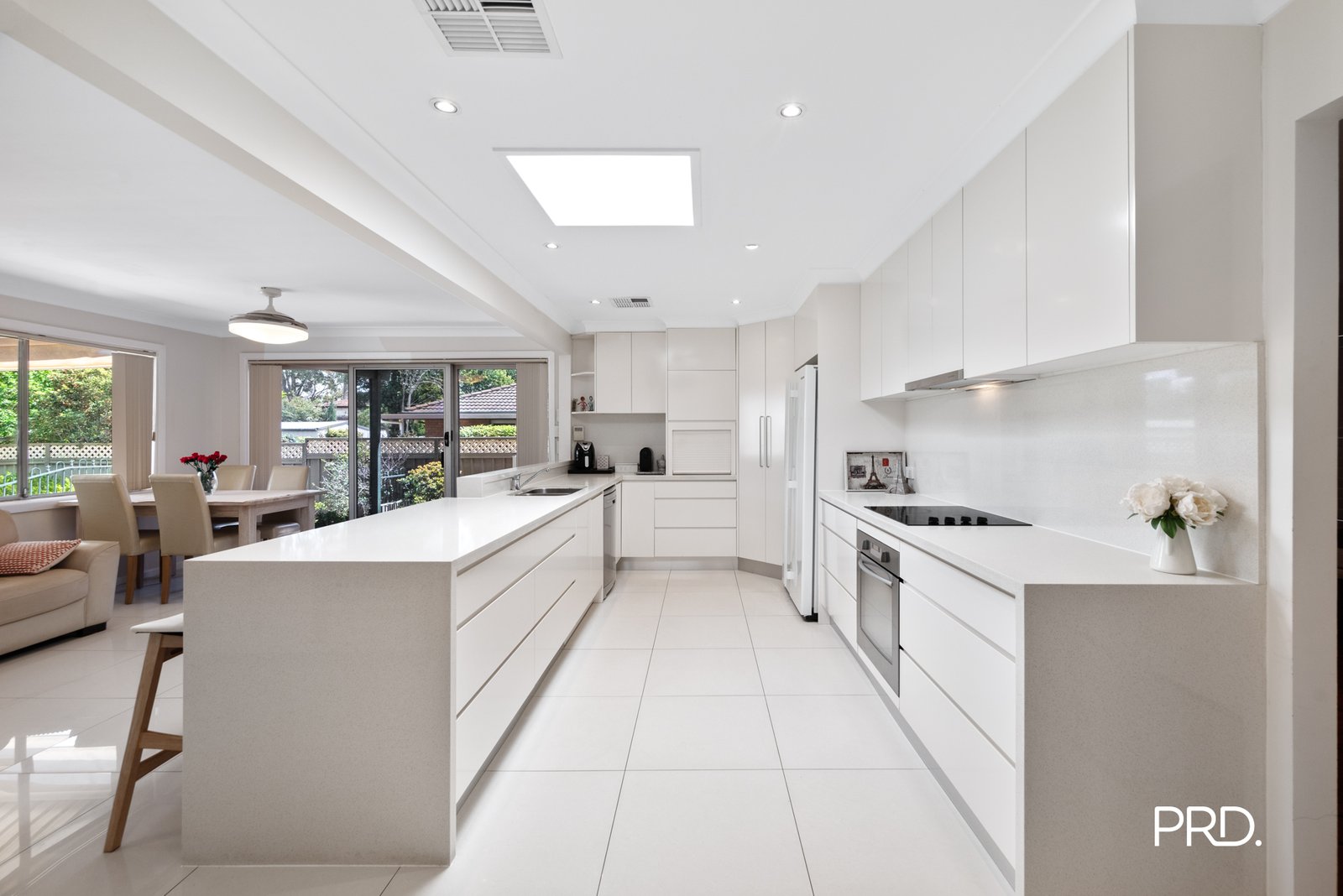 8 Kennedy Drive SOUTH PENRITH 6