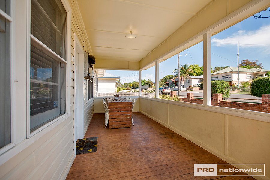 8 Kent Street TAMWORTH 5