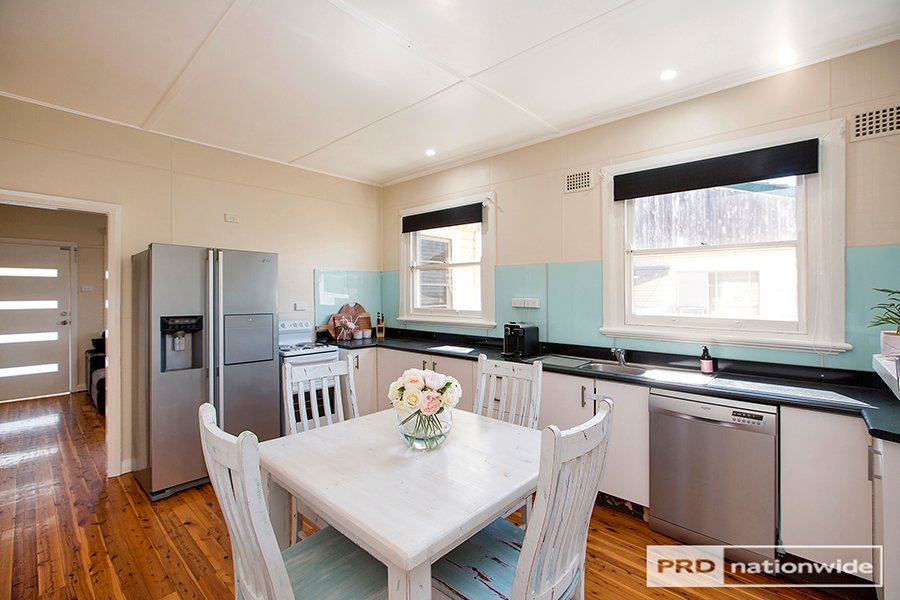 8 Kent Street TAMWORTH 12