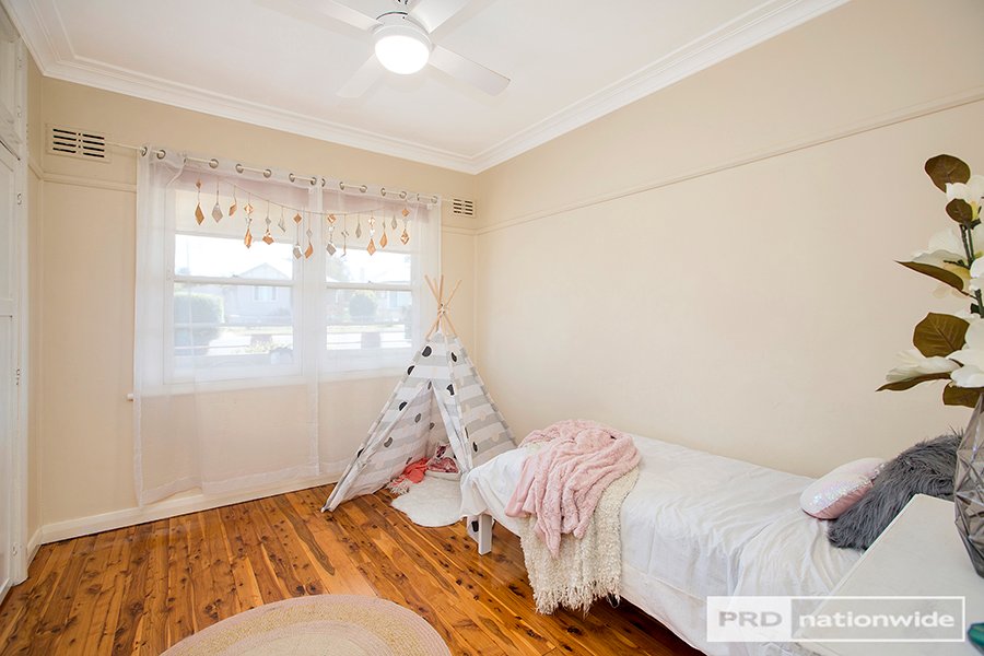 8 Kent Street TAMWORTH 15