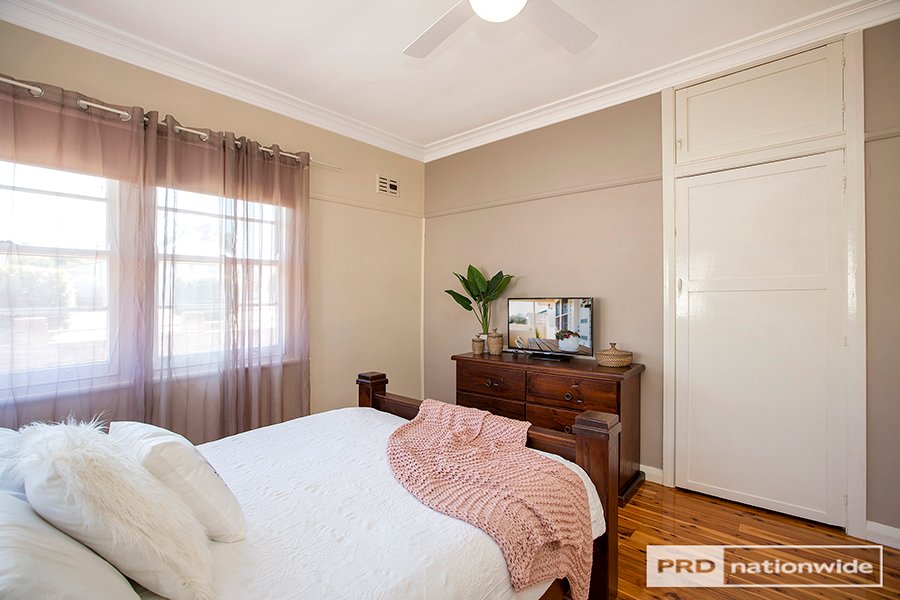 8 Kent Street TAMWORTH 17