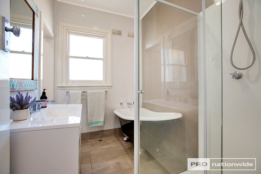 8 Kent Street TAMWORTH 19