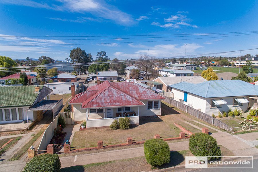 8 Kent Street TAMWORTH 21