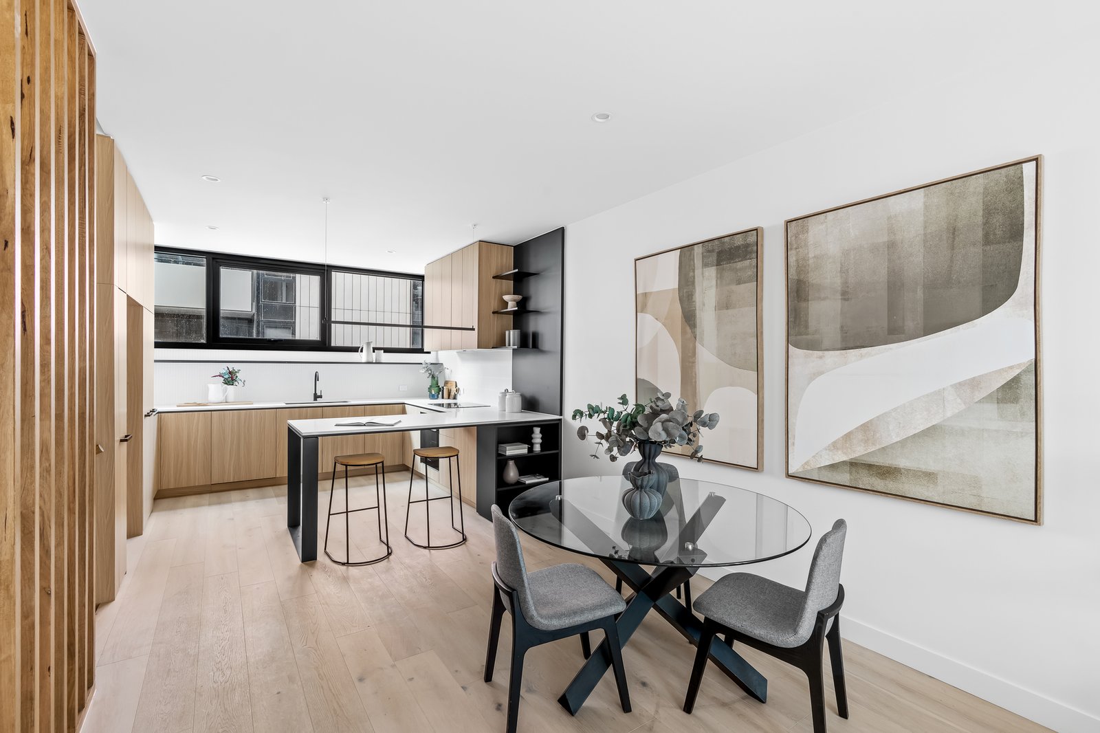 Real Estate and Property in 8 Kenwood Court, Preston, VIC