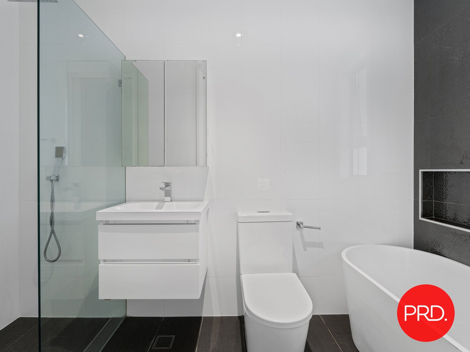 8 Kerrie Crescent PANANIA 6