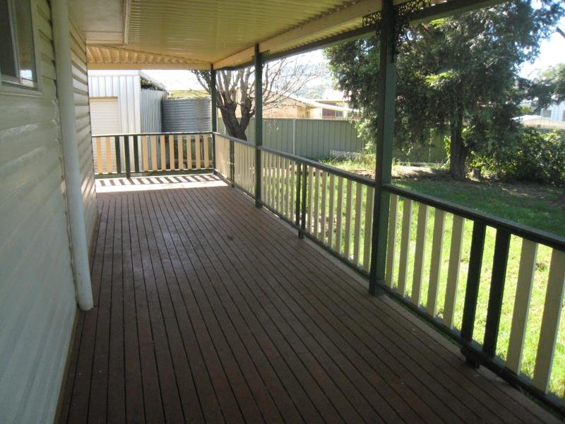 8 Kimo Street TAMWORTH 8