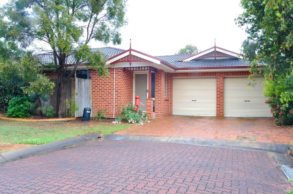 8 Kinchega Court WATTLE GROVE 1