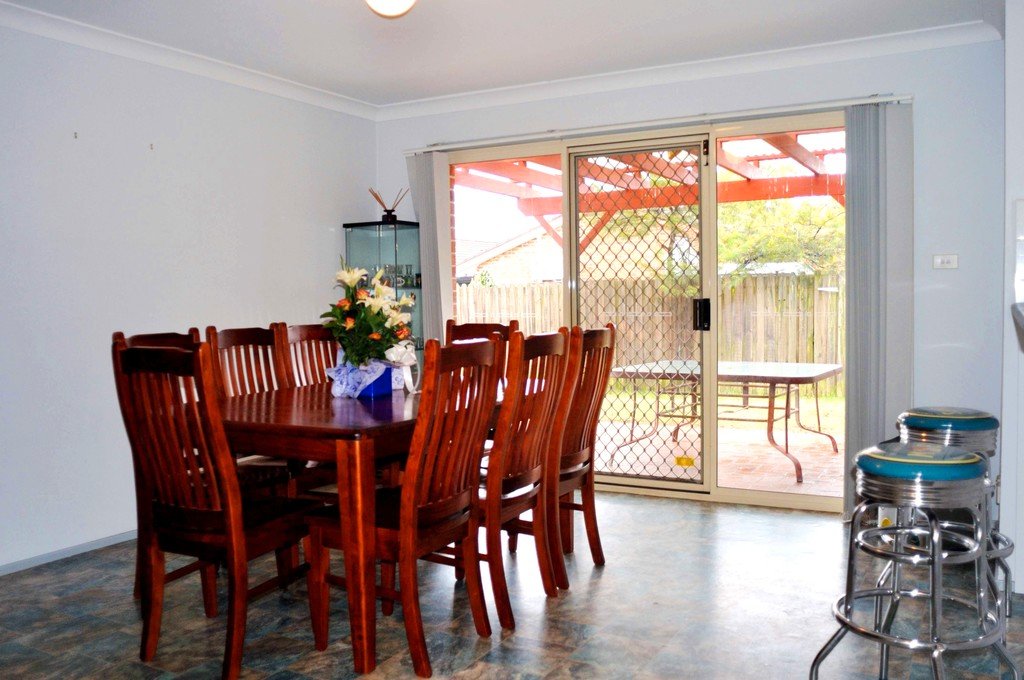 8 Kinchega Court WATTLE GROVE 9