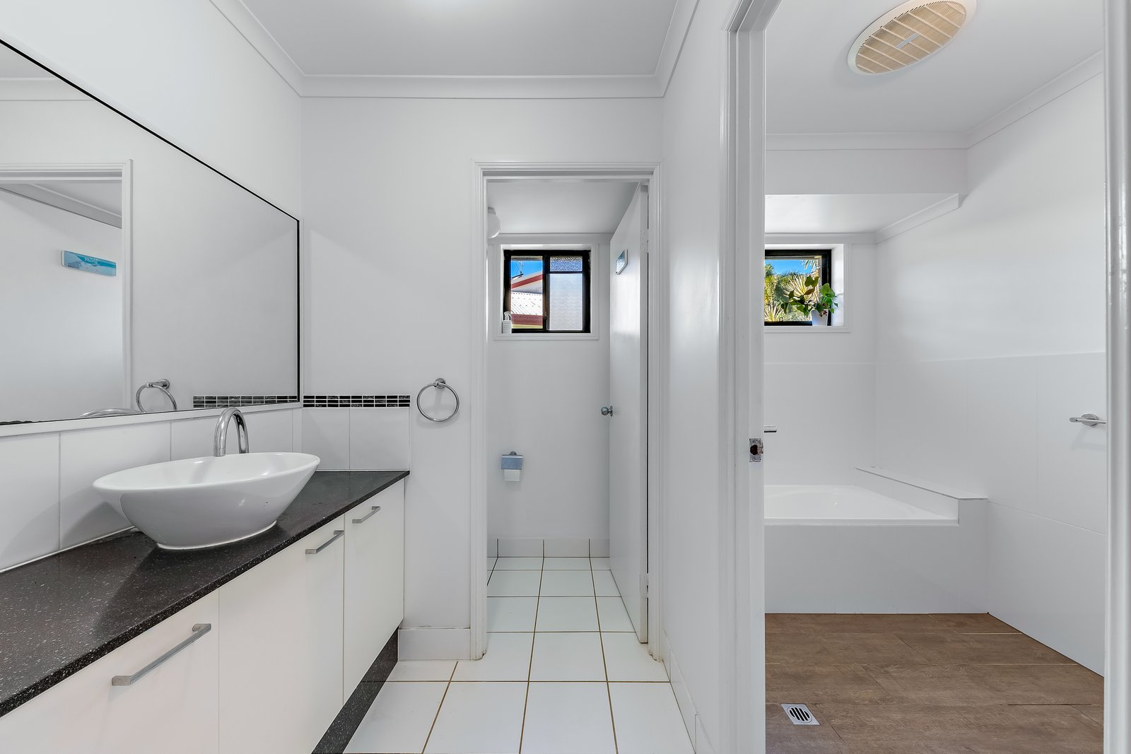 8 Kingfisher Terrace JUBILEE POCKET 13