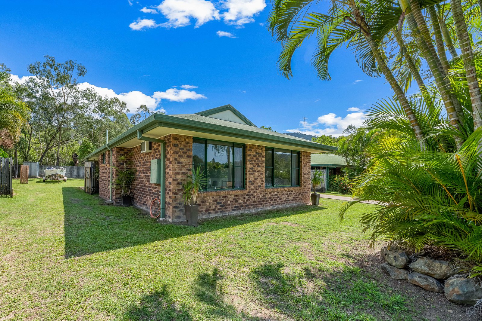 8 Kingfisher Terrace JUBILEE POCKET 19