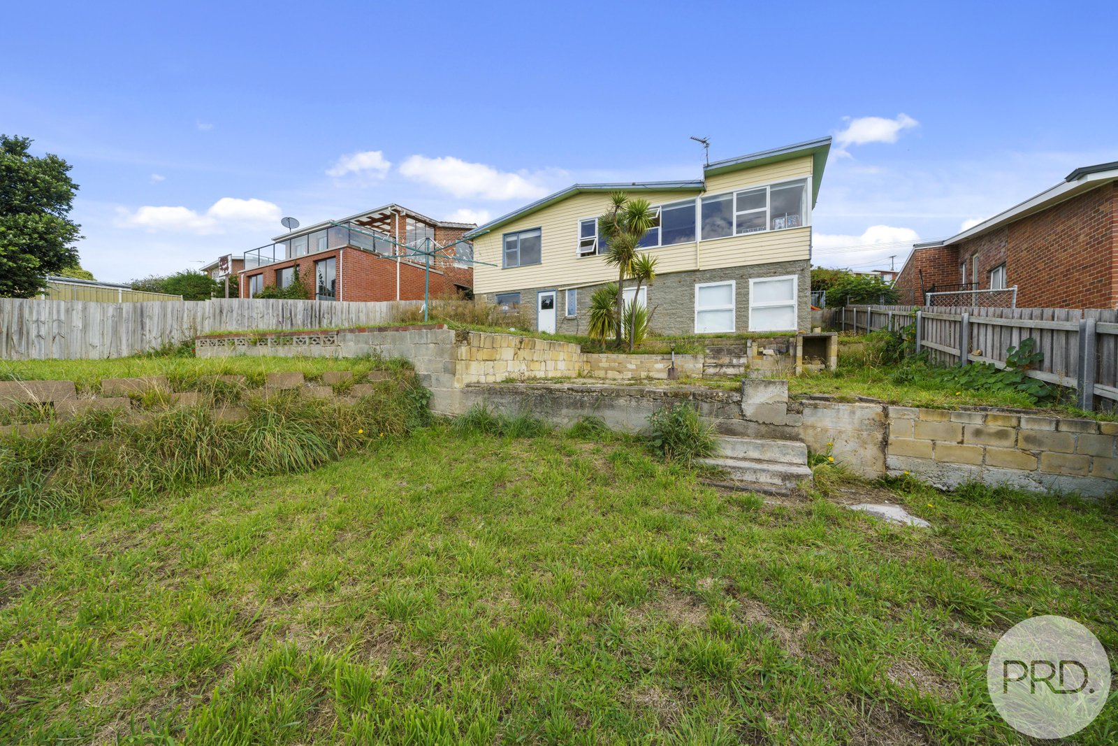 8 Kingswood Crescent BERRIEDALE 2