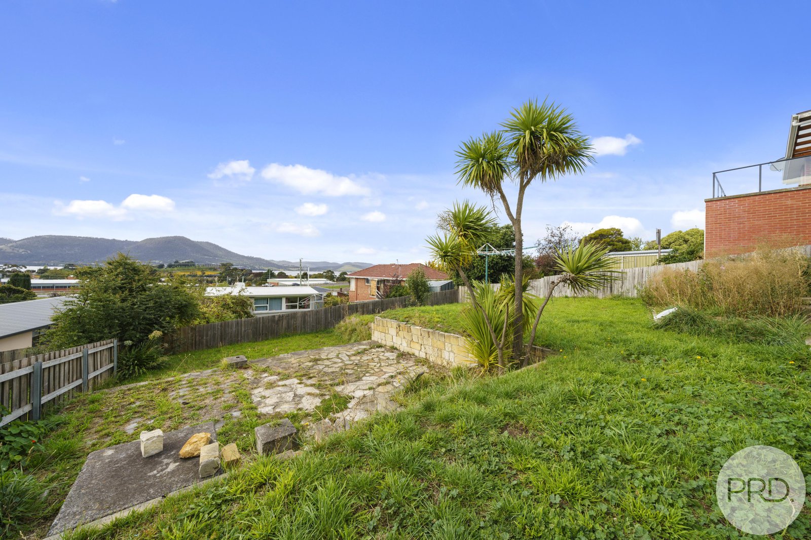 8 Kingswood Crescent BERRIEDALE 19