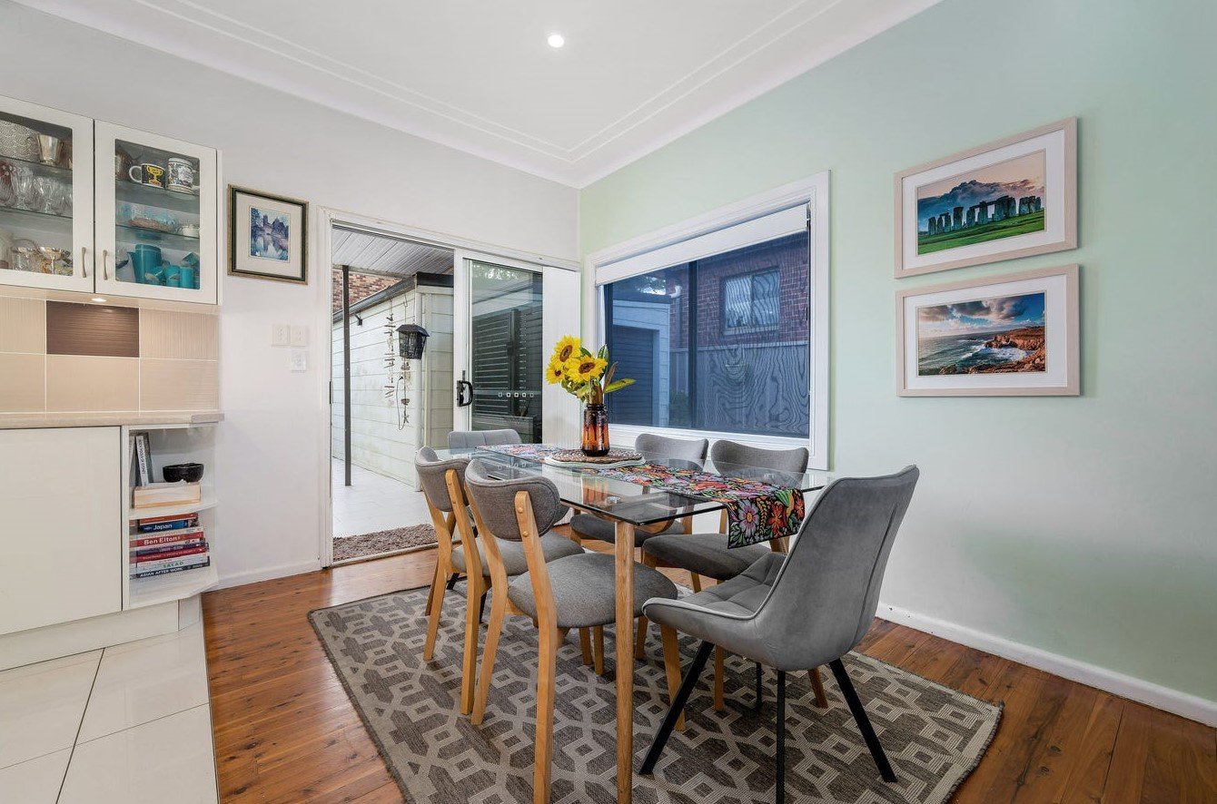 8 Kinross Place REVESBY 3