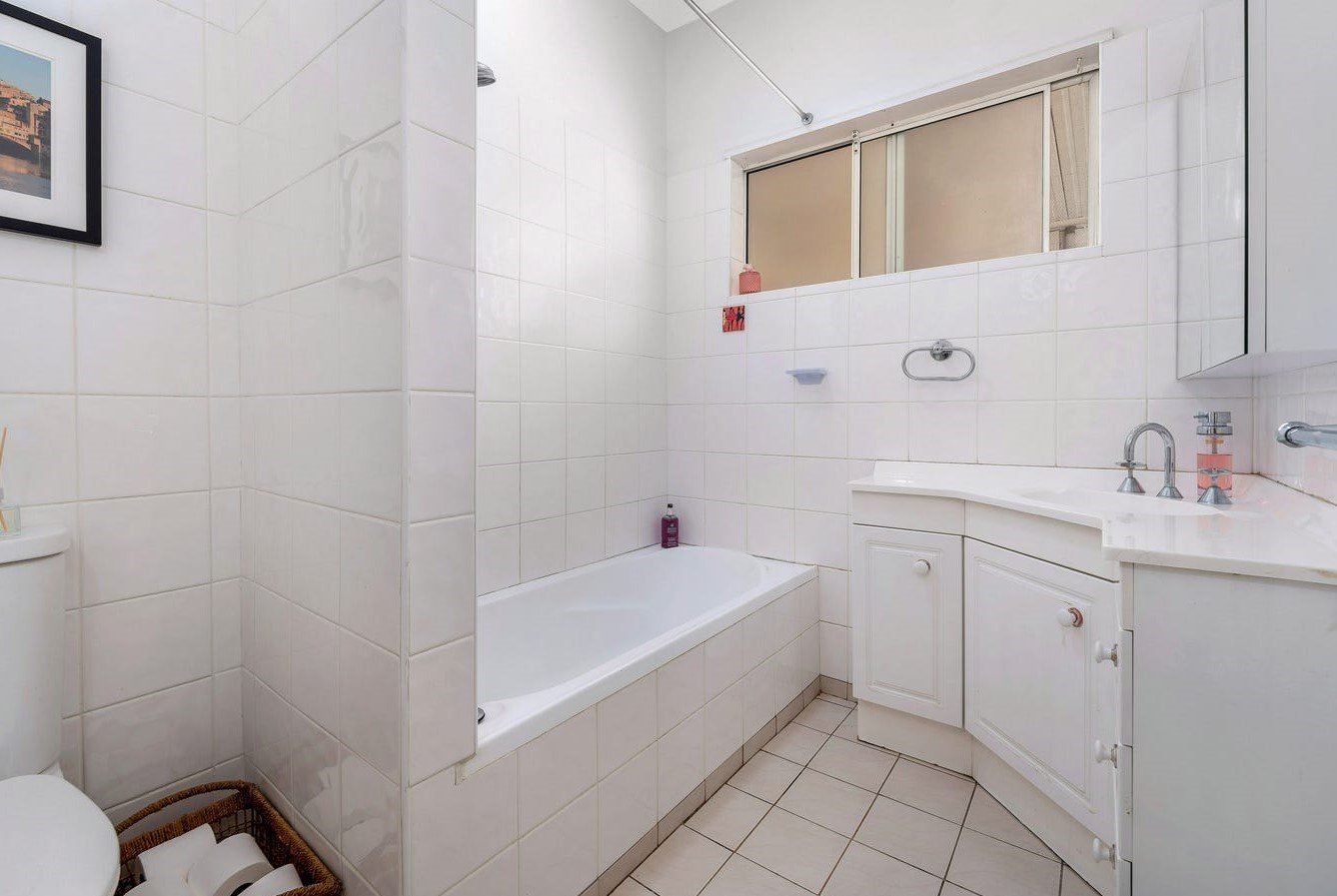 8 Kinross Place REVESBY 9