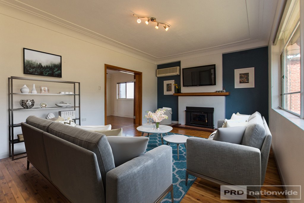 8 Kirk Avenue TUMUT 6