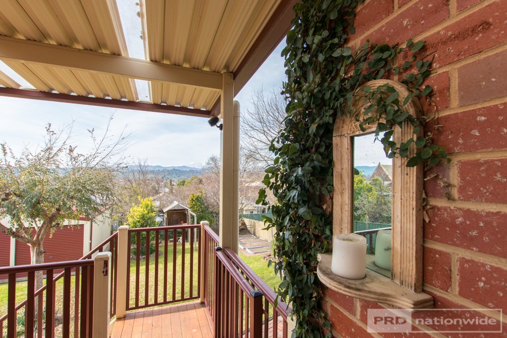 8 Kirk Avenue TUMUT 13