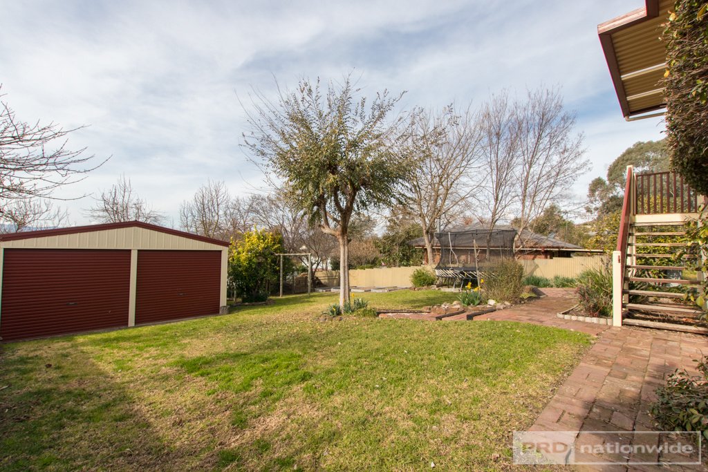 8 Kirk Avenue TUMUT 15