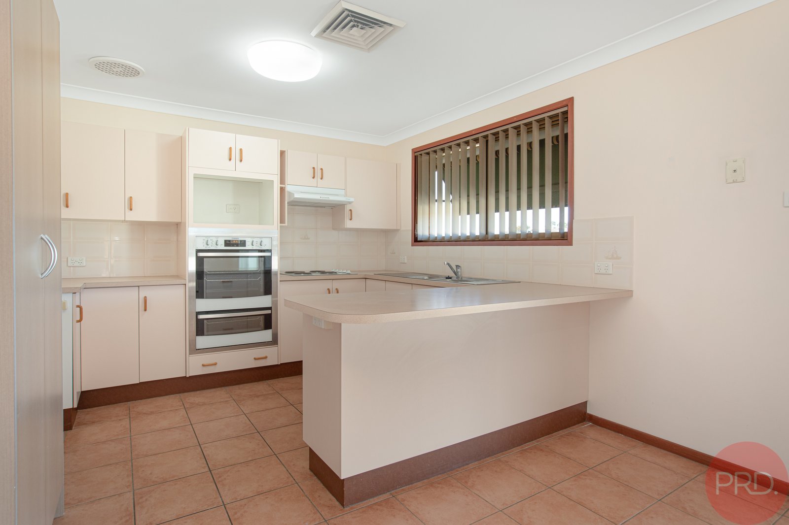 8 Kirkman Close THORNTON 6