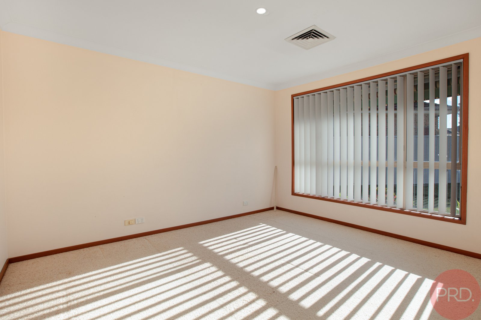 8 Kirkman Close THORNTON 11