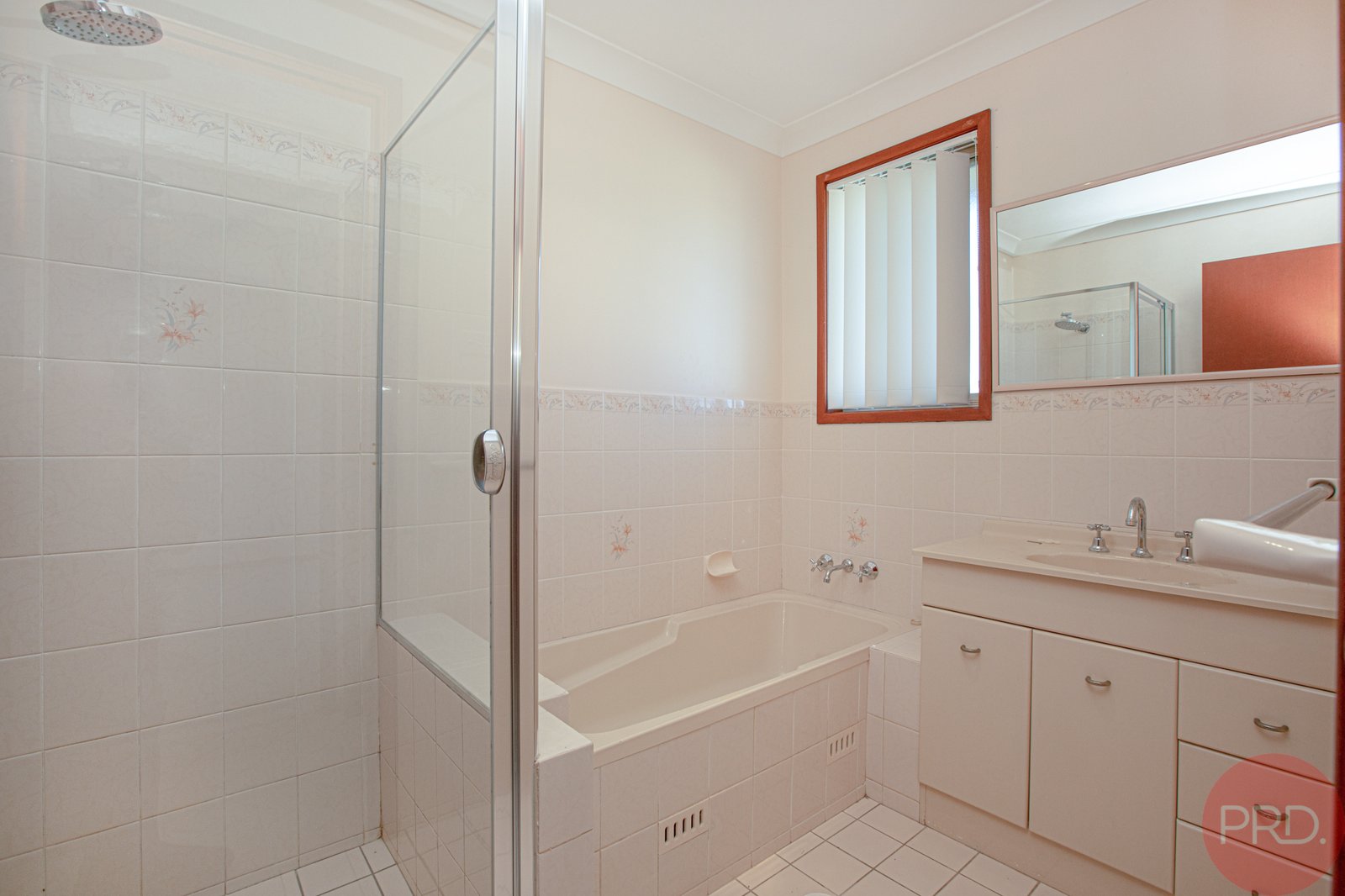 8 Kirkman Close THORNTON 12