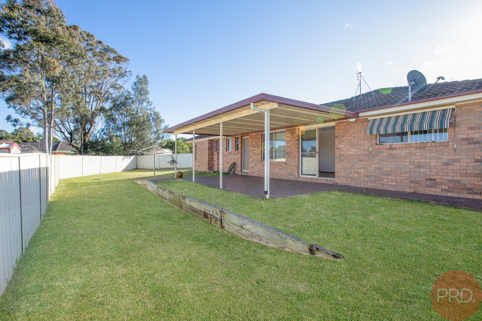 8 Kirkman Close THORNTON 14