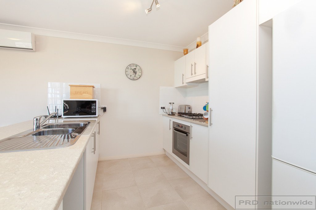 8 Kite Street ABERGLASSLYN 4