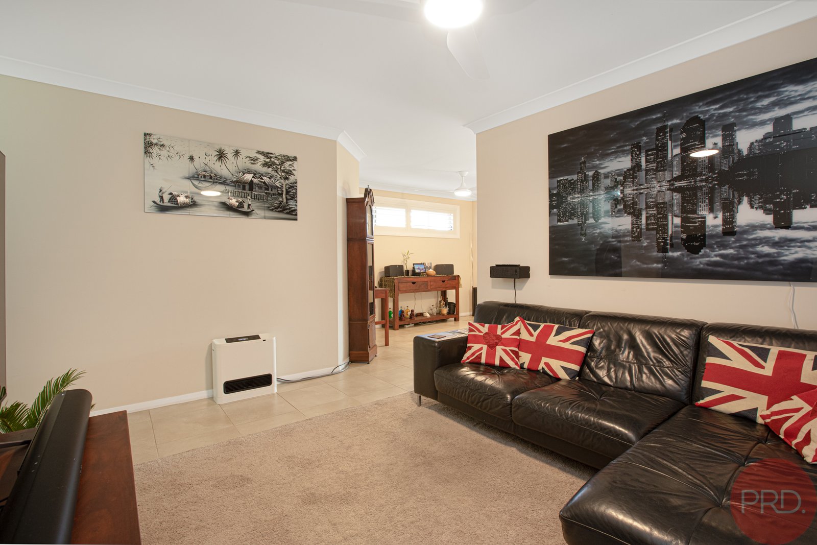 8 Kite Street ABERGLASSLYN 3