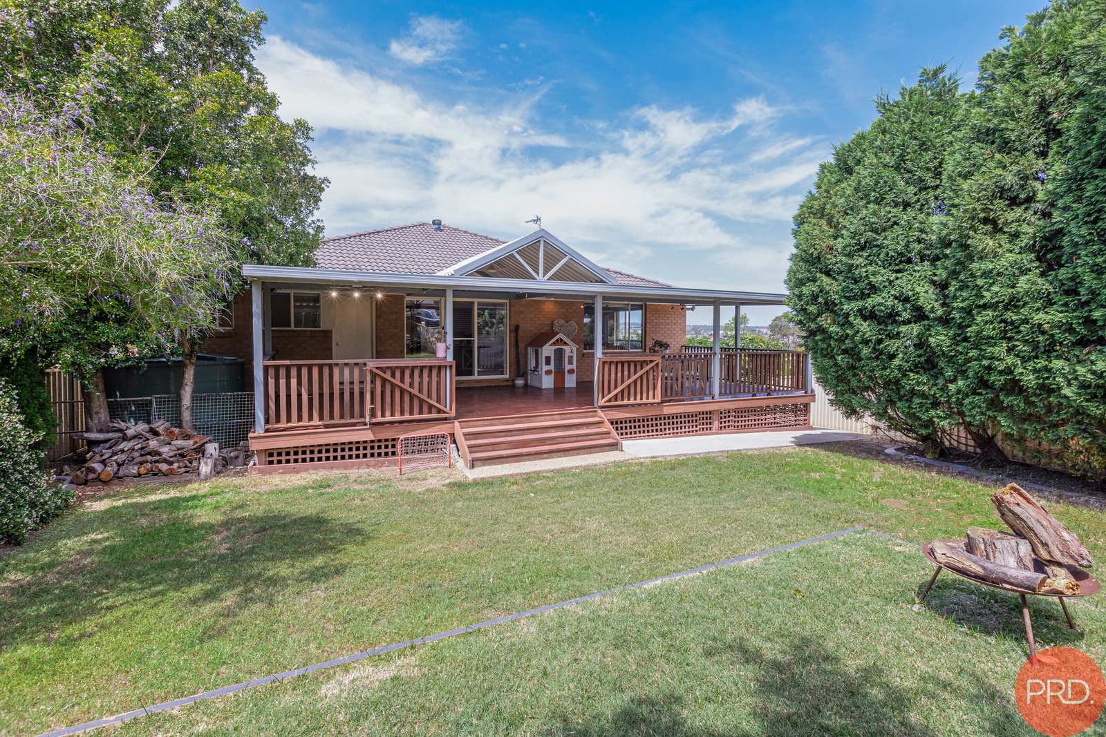 8 Klara Court RUTHERFORD 33