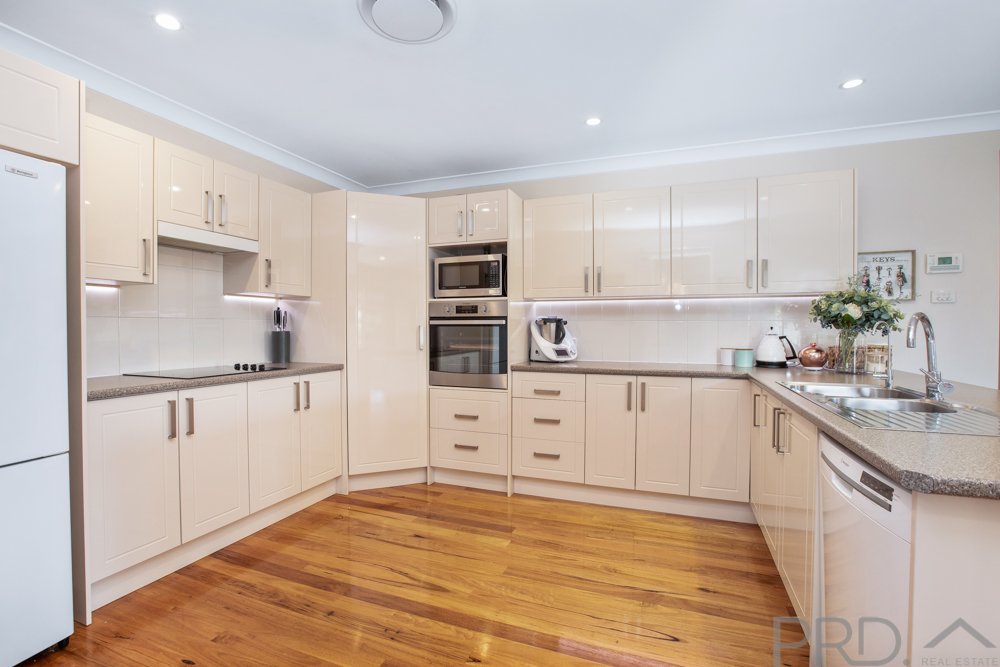 8 Klara Court RUTHERFORD 8