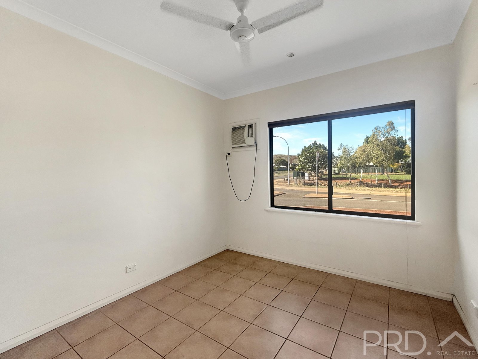 8 Koolinda Parade BAYNTON 4