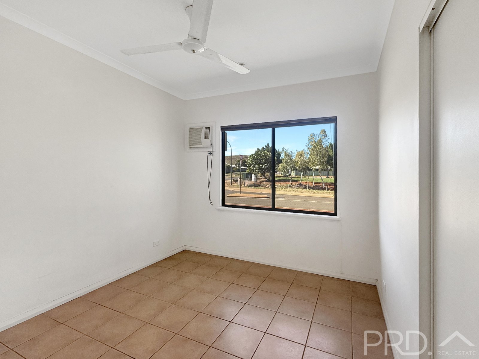 8 Koolinda Parade BAYNTON 7