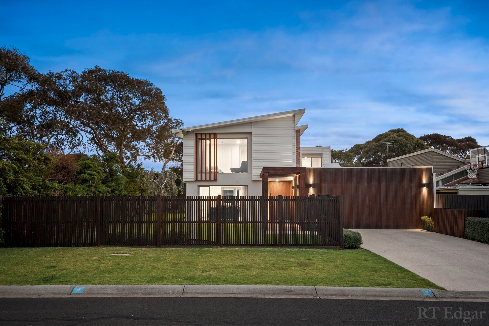 Real Estate and Property in 8 Kurrajong Court, Ocean Grove, VIC